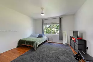 6941 Bay Dr, Miami Beach, FL 33141 - Photo 10