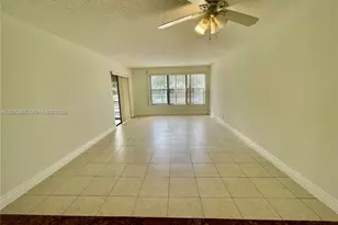 2320 S Cypress Bend Dr, Pompano Beach, FL 33069 - Photo 8