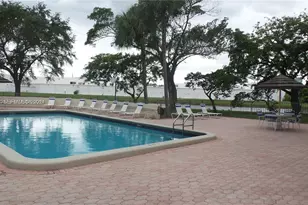 2320 S Cypress Bend Dr, Pompano Beach, FL 33069 - Photo 24