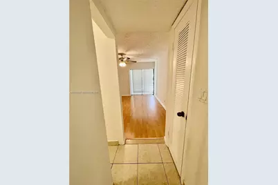 2320 S Cypress Bend Dr #204, Pompano Beach, FL 33069 - Photo 16