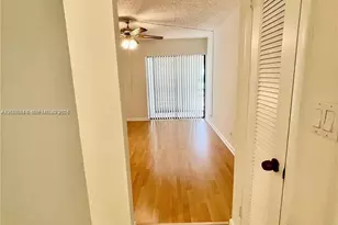 2320 S Cypress Bend Dr, Pompano Beach, FL 33069 - Photo 16
