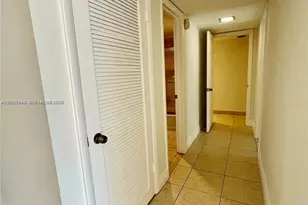 2320 S Cypress Bend Dr, Pompano Beach, FL 33069 - Photo 10