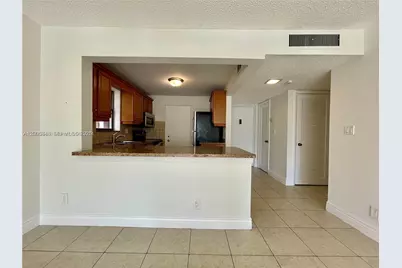 2320 S Cypress Bend Dr #204, Pompano Beach, FL 33069 - Photo 6