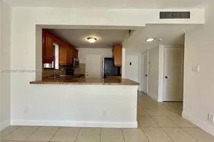 2320 S Cypress Bend Dr, Pompano Beach, FL 33069 - Photo 6