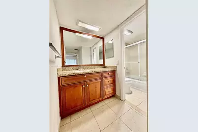 2320 S Cypress Bend Dr #204, Pompano Beach, FL 33069 - Photo 14