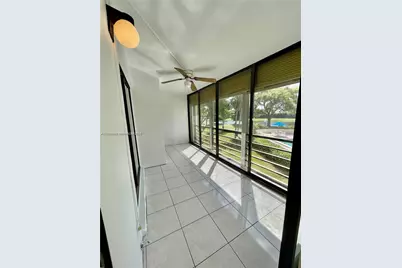 2320 S Cypress Bend Dr #204, Pompano Beach, FL 33069 - Photo 20