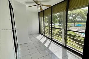2320 S Cypress Bend Dr, Pompano Beach, FL 33069 - Photo 20