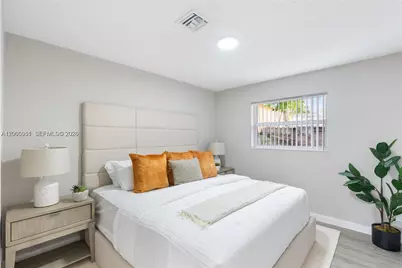 308 SW 14th St #2, Fort Lauderdale, FL 33315 - Photo 2