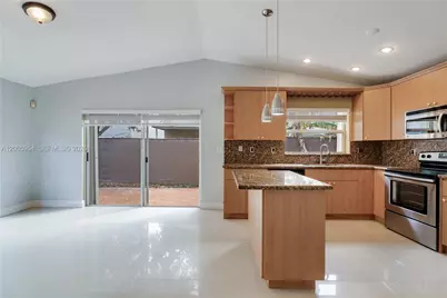 10523 SW 161st  Pl, Miami, FL 33196 - Photo 10