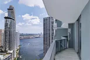 77 SE 5th St, Miami, FL 33131 - Photo 26