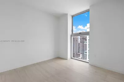 77 SE 5th St #4106, Miami, FL 33131 - Photo 12
