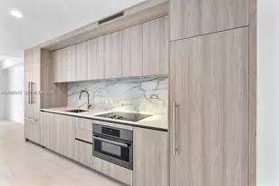 77 SE 5th St, Miami, FL 33131 - Photo 6