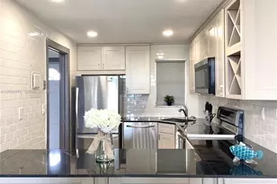 8900 Washington Blvd, Pembroke Pines, FL 33025 - Photo 12