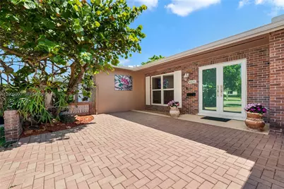 9321 SW 104th Ct, Miami, FL 33176 - Photo 2