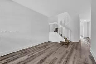 1435 SE 25th Ave, Homestead, FL 33035 - Photo 2