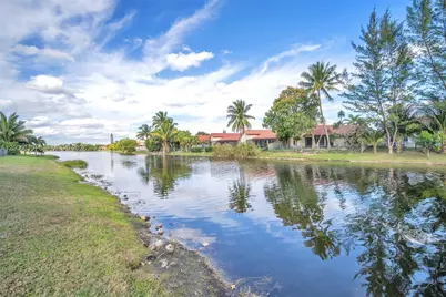 865 SW 113th Ln, Pembroke Pines, FL 33025 - Photo 30