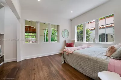 720 Minorca Ave #-, Coral Gables, FL 33134 - Photo 10
