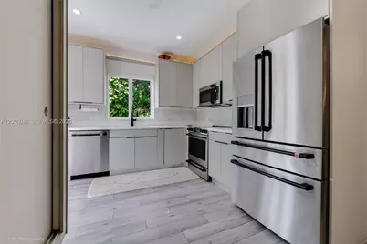 720 Minorca Ave #-, Coral Gables, FL 33134 - Photo 8