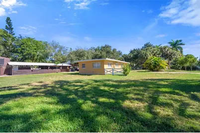 4001 SW 73rd Ave, Davie, FL 33314 - Photo 24