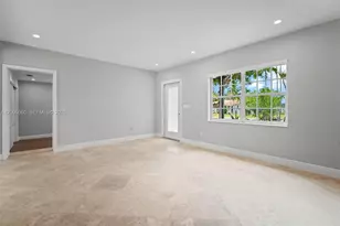 11222 NE 9th Ave, Biscayne Park, FL 33161 - Photo 8