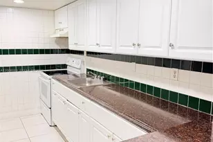 10090 NW 80th Ct, Hialeah Gardens, FL 33016 - Photo 4