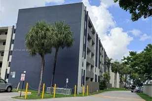10090 NW 80th Ct, Hialeah Gardens, FL 33016 - Photo 12