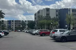 10090 NW 80th Ct, Hialeah Gardens, FL 33016 - Photo 10