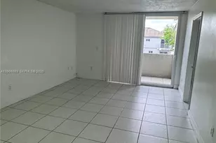10090 NW 80th Ct, Hialeah Gardens, FL 33016 - Photo 4