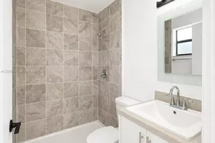 3204 San Remo Cir, Homestead, FL 33035 - Photo 2
