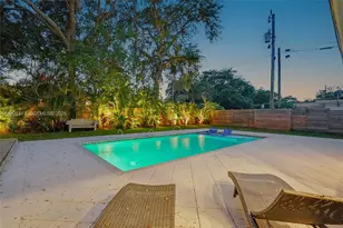 2 NW 89th St, El Portal, FL 33150 - Photo 28
