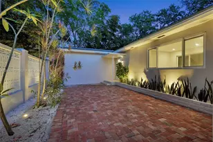 2 NW 89th St, El Portal, FL 33150 - Photo 4