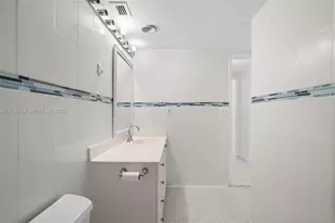 19390 Collins Ave, Sunny Isles Beach, FL 33160 - Photo 16