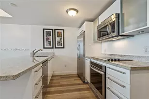185 SW 7th St, Miami, FL 33130 - Photo 4