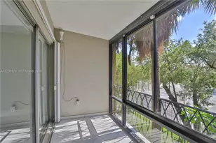 10 NW 87th Ave, Miami, FL 33172 - Photo 6