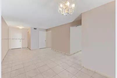 2642 Collins Ave #306, Miami Beach, FL 33140 - Photo 10
