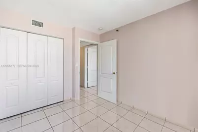 2642 Collins Ave #306, Miami Beach, FL 33140 - Photo 28