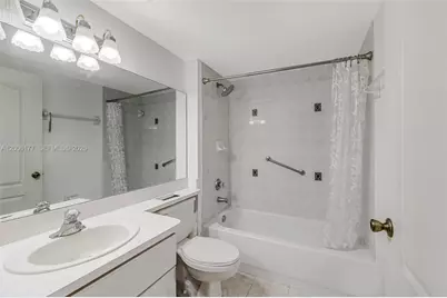 2642 Collins Ave #306, Miami Beach, FL 33140 - Photo 30