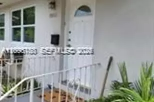 8960 NE 2nd Ave, El Portal, FL 33138 - Photo 14