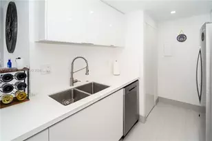 19707 Turnberry Way, Aventura, FL 33180 - Photo 32