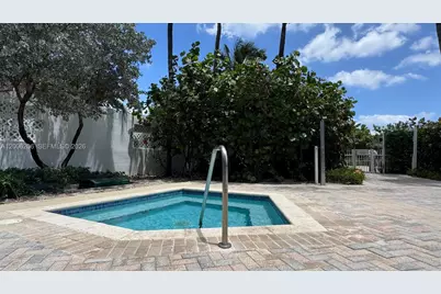 6515 Collins Ave #1505, Miami Beach, FL 33141 - Photo 18