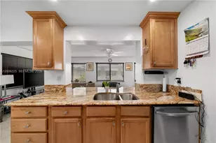 4402 NW 44th Ave, Tamarac, FL 33319 - Photo 12
