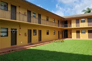 9203 NW 38th Dr, Coral Springs, FL 33065 - Photo 2