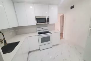 9203 NW 38th Dr, Coral Springs, FL 33065 - Photo 6
