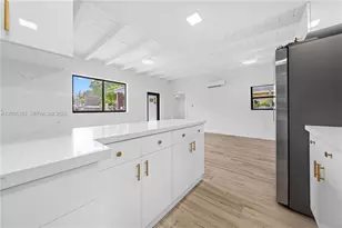 235 NW 127th St, North Miami, FL 33168 - Photo 18