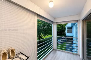 8421 Lagos De Campo Blvd, Tamarac, FL 33321 - Photo 10