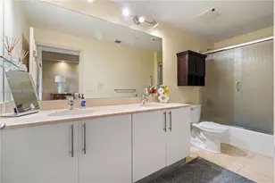 3330 NE 190th St, Aventura, FL 33180 - Photo 28