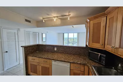 16740 NE 9th Ave #807, North Miami Beach, FL 33162 - Photo 6