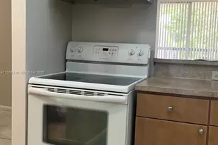 10625 SW 112th Ave, Miami, FL 33176 - Photo 32