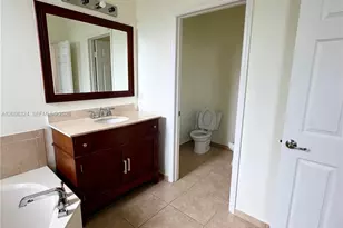 10747 NW 76th Ln, Doral, FL 33178 - Photo 16