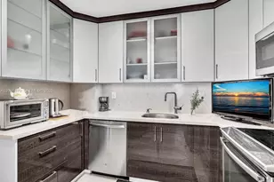 500 Bayview Dr, Sunny Isles Beach, FL 33160 - Photo 14